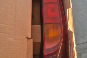 faro fanale posteriore fiat punto terza serie 2008