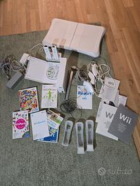 Nintendo Wii + balance board  + giochi