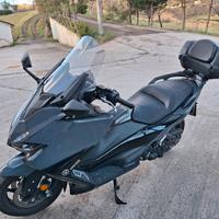scooter tmax tech 560