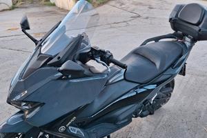 scooter tmax tech 560