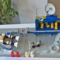 LEGO 6970 Beta-1 Command Base Classic Space