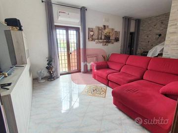 Appartamento di 100 m² con 3 locali a Aprilia