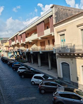 Giarre(C.so Italia) amatoriale palazzetto d'epoca