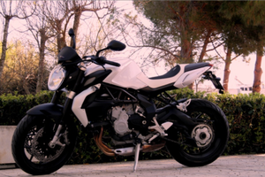 MVAgusta Brutale 675