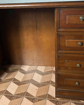 Scrivania in legno alta 78 prof 62 , lunga 118