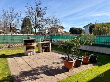 TRILOCALE CON GIARDINO