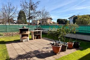 TRILOCALE CON GIARDINO