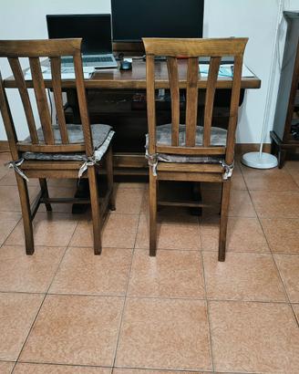Tavolo legno massiccio con sedie e panca