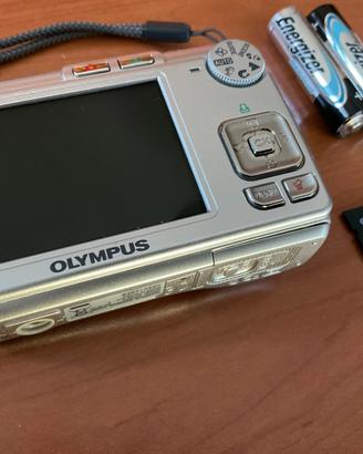 Fotocamera digitale Olympus + scheda XD 1GB