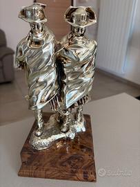 Statua Carabinieri nella tormenta.