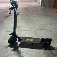 Monopattjno jeep
