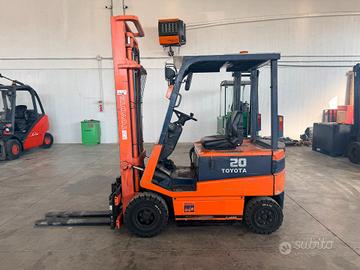 CARRELLO ELEVATORE MULETTO ELETTRICO TOYOTA 20 QUI