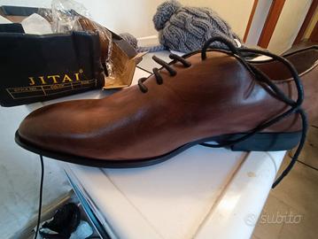 Scarpe nuove particolari in pelle marroni 