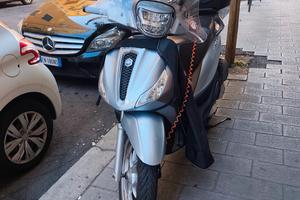 Scooter Piaggio Medley 125 