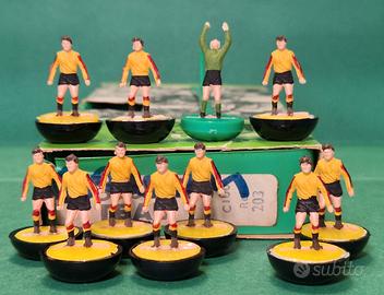 PRENOTATA Subbuteo hw Watford ref 203