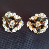 Orecchini a clip con zirconi bianchi e pietre nere