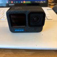 Gopro hero 12 black con accessorio moto