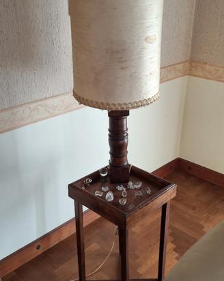 Lampada con tavolino intero vintage
