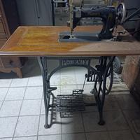 Macchina da cucire antica Phoenix