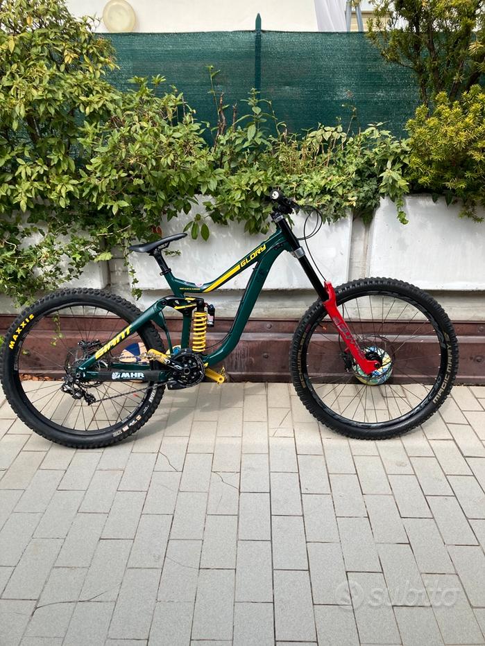 Giant glory Fantastiche offerte di Biciclette