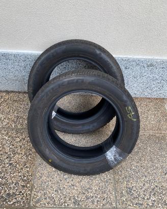 Due pneumatici invernali Falken 205/55 R 16 usati