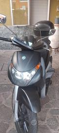 Piaggio Beverly 250 