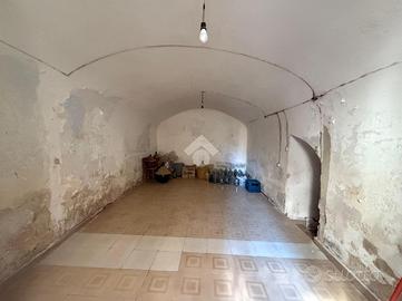 2 LOCALI A BITONTO