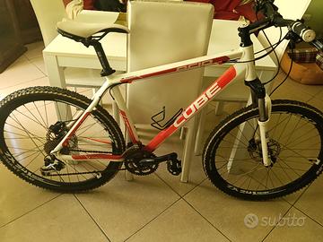 MTB CUBE ACID 