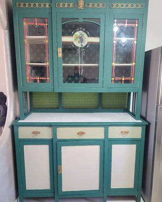 Credenza in stile Liberty primi 900, Restaurata 