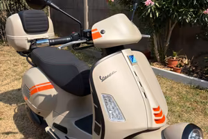 Vespa GTV 300 Beige Innocente 2025 4578 km