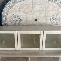 Pensile con ante in vetro