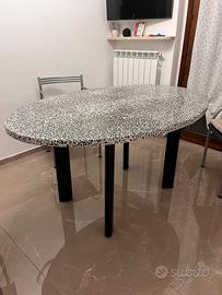 Tavolo ovale in granito