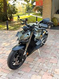 Ducati Streetfighter v2 green storm
