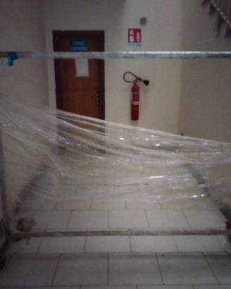Stender appendiabiti rinforzato su ruote