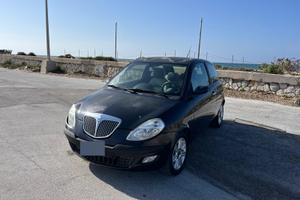 Lancia y