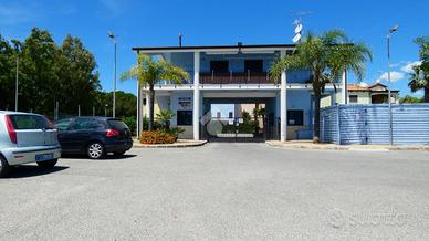 2 LOCALI A POLICORO