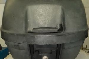 Bauletto universale per scooter marca GIVI