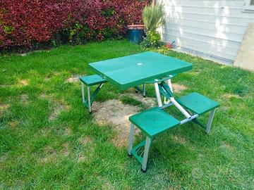 Tavolo picnic richiudibile usato 
