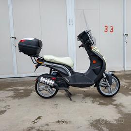 Scooter Peugeot ludix 50