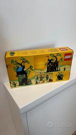 Lego Forest Hideout