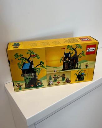 Lego Forest Hideout