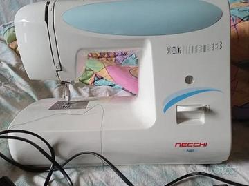 Macchina da cucire Necchi N-81