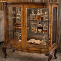 Elegante vetrina classica