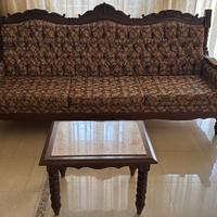 Divano con tavolino