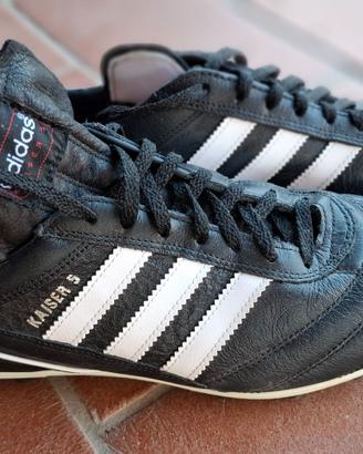 Scarpe da calcio mai usate 9 e 1/2