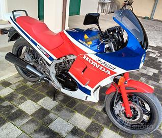Honda VF 500 FII anno 1985