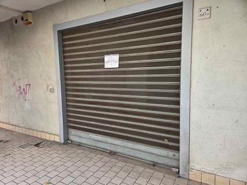 Deposito/garage circa 50m² – Acerra, via Stendardo