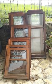 Finestre e porte in legno