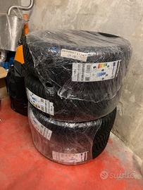 Pneumatici 4 stagioni