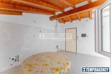 Bilocale 50 mq con balcone - Libero subito